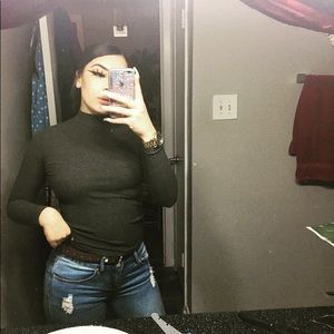 Meet your Posher, Alanis